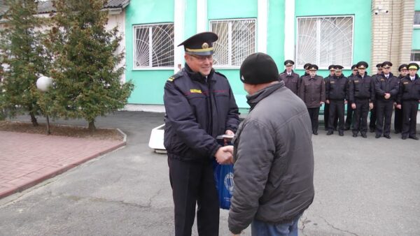 10 ноября – День ветеранов органов внутренних дел отмечали в Беларуси. Тех, кто долгие годы стоял на страже безопасности и порядка, пригласили на митинг в Калинковичском РОВД