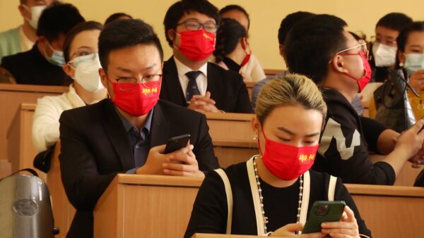 42 студентов из Китая получили дипломы магистров в Мозырском педагогическом университете. Для ребят это вторая ступень высшего образования