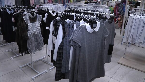 Ассортимент, доступность, актуальные модели. Школьники и их родители готовятся к новому учебному году