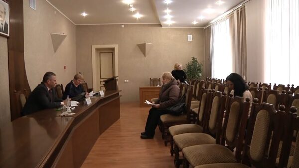 Большая часть проблем касается работы ЖКХ и состояния дорог