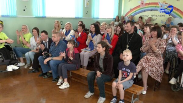 День защиты детей в отметили в центре медицинской реабилитации для детей-инвалидов и молодых инвалидов с психоневрологическими заболеваниями «Радуга»