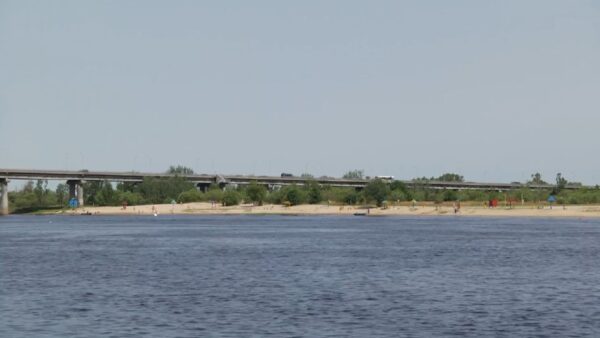 Летние каникулы – радость для детей, но горячая пора для медиков, спасателей, педагогов