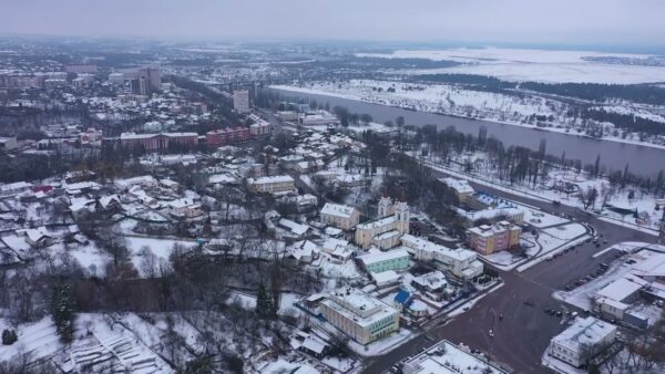 Минздрав рекомендует провести встречи выпускников в онлайн-формате