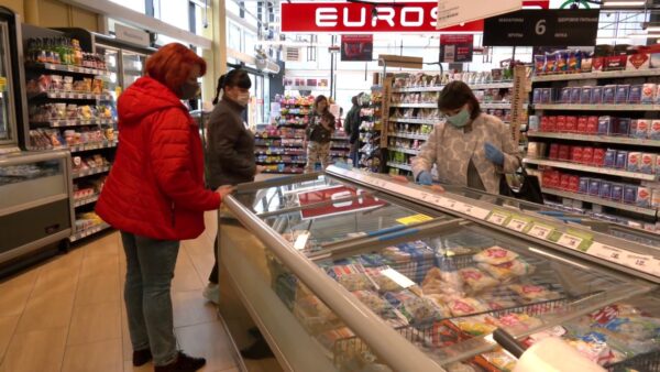 Молочные продукты с заменителем молочного жира на полках магазинов должны быть визуально отделены от натурпродукта. Соблюдается ли это требование в мозырских объектах торговли?