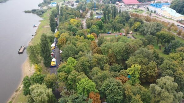 Мозырское гостеприимство и единство в городском парке
