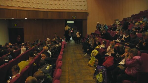 Народный молодежный театр «Легион» открыл сезон детским спектаклем. На очереди – «Мастер и Маргарита»