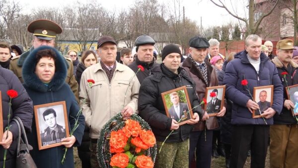 О подвиге воинов-интернационалистов говорили в Калинковичах