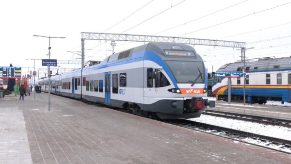 Подарок на день рождения. Сегодня, 27 декабря, БЖД запустила электропоезд бизнес-класса из Калинковичей в Минск и обратно