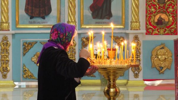 Православные верующие сегодня празднуют Покров Пресвятой Богородицы