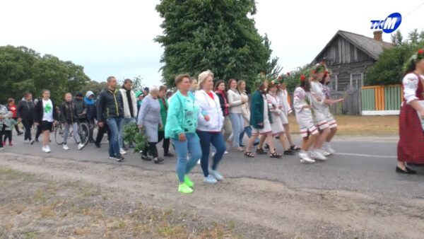 «Проводы русалки». Аутентичный обряд сохранили в деревне Великий Бор Хойникского района
