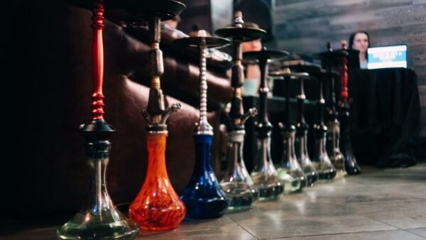 Пьяная драка в одном из заведений Мозыря закончилась ударом тарелкой в глаз, больницей и уголовным делом