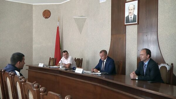 Работа общественного транспорта, культура обслуживания и движения. Вопросы и проблемы мозырян сегодня выслушал гендиректор «Гомельоблавтотранса» Дмитрий Старостенко