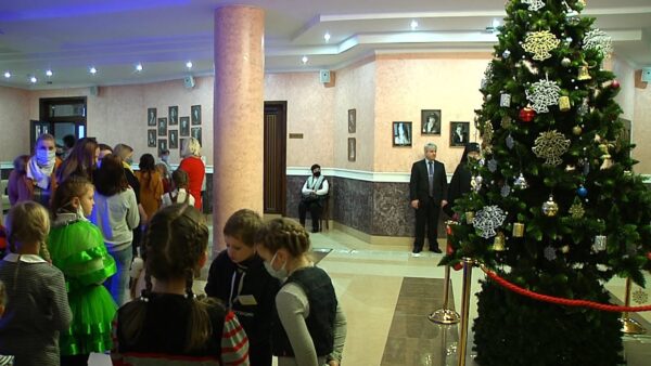 «Рождественская Архиерейская ёлка» в Мозырском драматическом театре