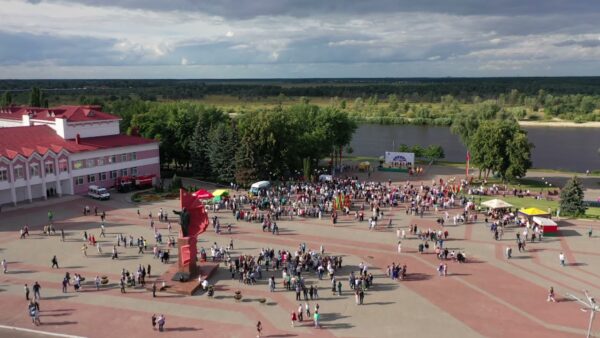 «Сухой закон» будет действовать в Мозырском районе в дни празднования «последнего звонка» и выпускных вечеров