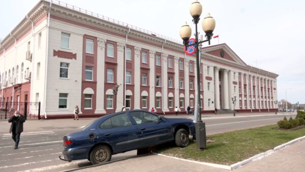 «Ушел на взлет». ДТП на улице Ленинской привлекло внимание многочисленных прохожих