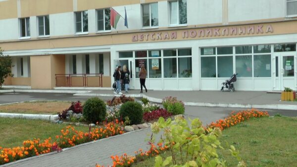 В городской детской поликлинике рассказали, на что обратить внимание родителям, а также о способах профилактики вирусных заболеваний