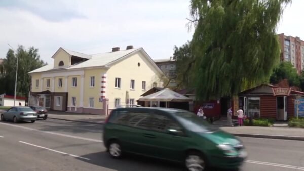 В Мозыре пассажир и водитель служебного автобуса избили велосипедиста