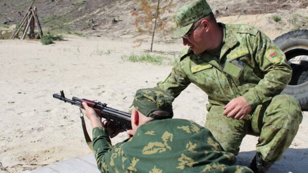В Мозырский пограничный отряд призваны военнослужащие запаса. В военных сборах они будут принимать участие 25 дней