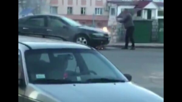 Вчера на бульваре Страконицкий загорелся автомобиль «Рено»