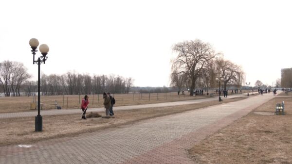 Весна – время пробуждения, оптимизма, обновления, а еще наведения порядка. Субботник прошел на Мозырщине 26 марта