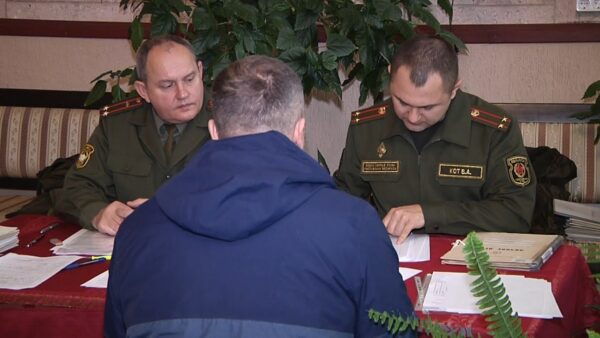Военный комиссариат Мозыского, Ельского и Наровлянского районов продолжает  плановые мероприятия по сверке данных военнообязанных