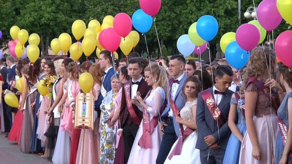 Выпускной бал в Калинковичах