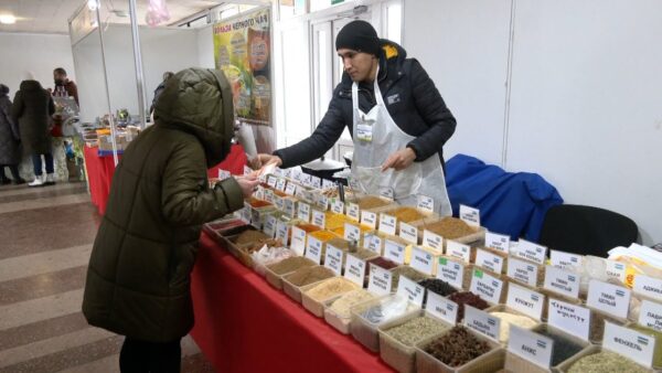 Выставка-ярмарка «Все для дома и семьи» работает в Речном вокзале