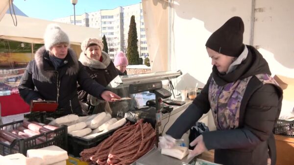 Ярмарка возле Дворца культуры на бульваре Юности будет работать по 19 февраля включительно, с 10 до 19 часов. Не пропустите!