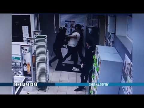 Житель Калинковичей напал на охранника магазина, а после и на милиционера