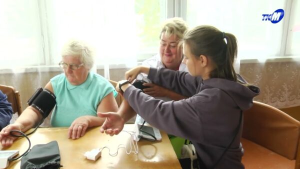 Тонометры от Красного Креста передали Мозырскому отделению БелТИЗ