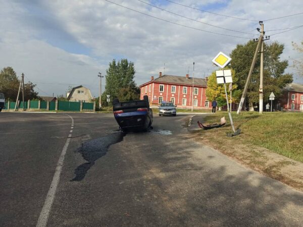 Нетрезвый водитель перевернул машину и попытался скрыться от сотрудников ГАИ
