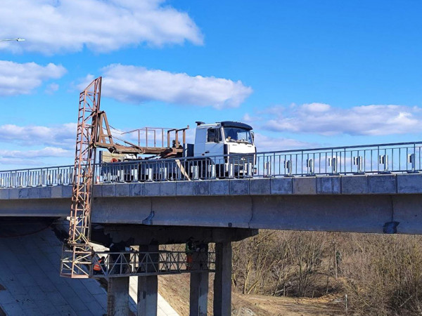 Два моста и республиканская трасса М-10. В Гомельской области проверили объекты дорожного строительства