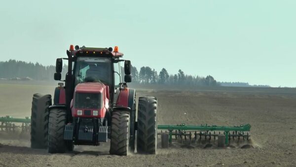 В движение пришли все. Хозяйства Мозырщины приступила к севу ранних яровых зерновых и однолетних трав