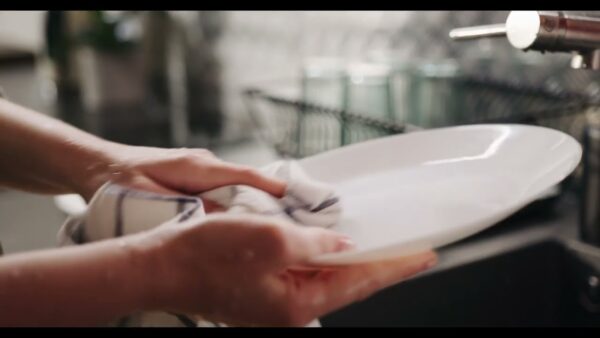 Плановые отключения горячей воды продолжаются. Какие районы в списке на июнь?