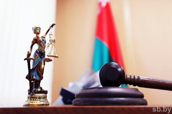 В Мозыре суд взыскал с двух водителей моральный ущерб за травмирование в ДТП пассажирки