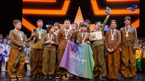 Танцевальный коллектив «Бэкстэйдж» средней школы №1 выступил на сцене «Славянского базара»