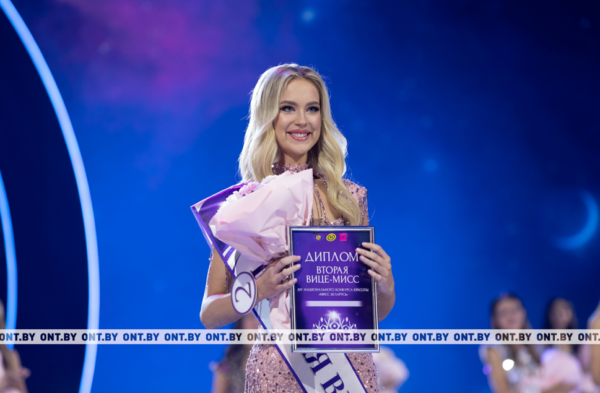 19-летняя мозырянка Татьяна Марчук вошла в тройку самых красивых девушек страны