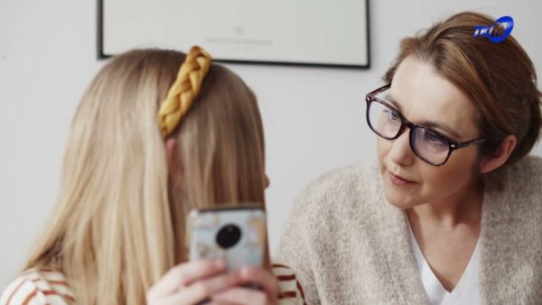 Переходный возраст у ребенка – непростое время для всей семьи. Инструкция для родителей, как вести себя, когда у детей бушуют гормоны