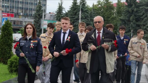 Командир Мозырского студотряда «Батарейка» был награжден почетным значком ветерана студенческих отрядов