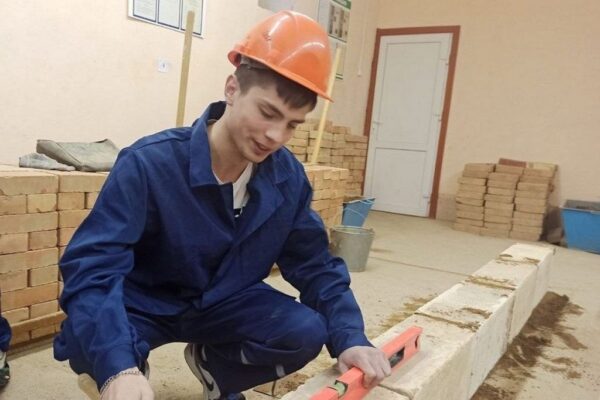 Белорусским студентам колледжей хотят чаще платить за практику