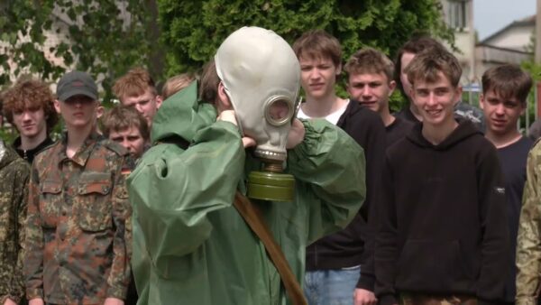 Военно-полевые сборы. На десять дней десятиклассники Мозырщины погрузились в атмосферу, максимально приближенную к армейской