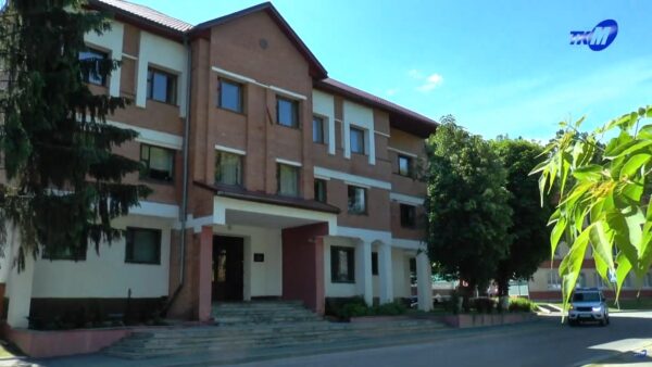 За победу в процедуре закупки получил взятку в полторы тысячи долларов и уголовное дело