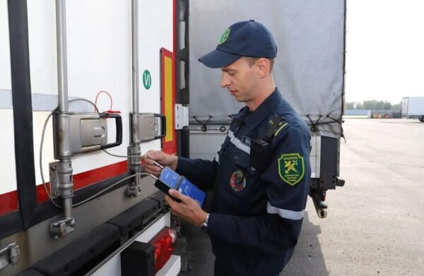 Как ИП заявить об освобождении от уплаты утилизационного сбора при ввозе автомобиля для международных перевозок