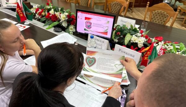 Мозырянка стала победительницей областного конкурса эскизов нагрудного знака БРСМ