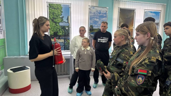 Воспитанники военно-патриотического клуба «Оберег» посетили Центр безопасности МЧС в Мозыре