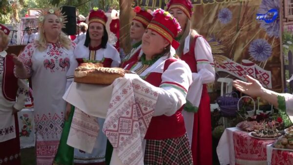 Подворья приглашают! Здесь всегда весело, позитивно, эмоционально и очень по-семейному!