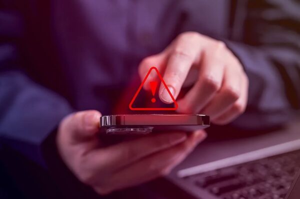 «Виртуальные» смартфоны: администратор компьютерного заведения обманывал покупателей