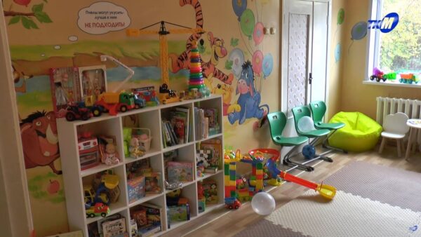 Лечись, играй и выздоравливай! В детской больнице при поддержке Белорусского детского фонда открыли игровую комнату