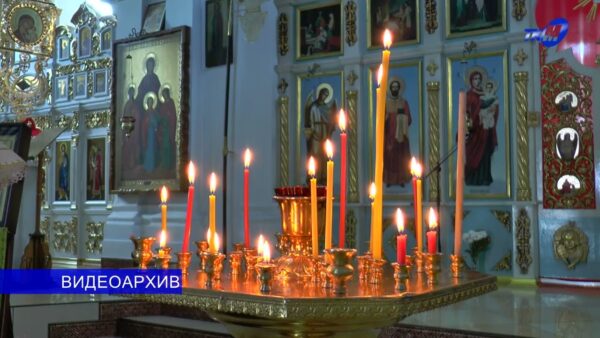 Сегодня в храмах Туровско-Мозырской епархии в молитвах Богородицу благодарили за милосердие, помощь, любовь и мудрость