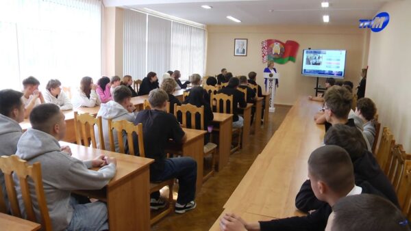 «Традиционные ценности белорусов: семья, общество, государство». Встреча депутата с молодежью
